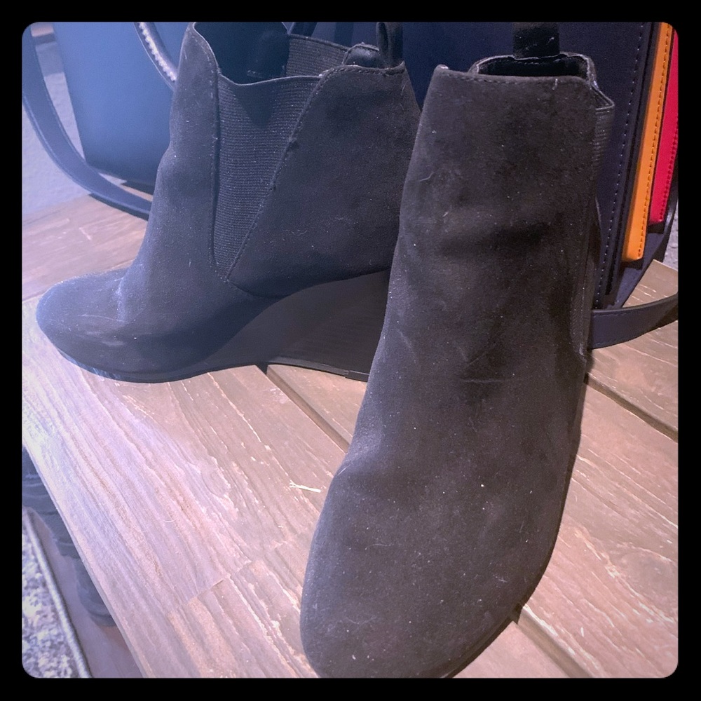 Black ankle booties (dress shoes)